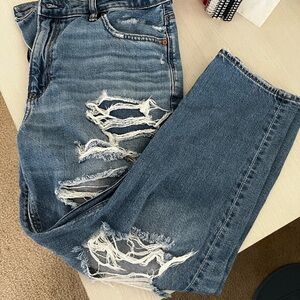 American Eagle Mom Jean